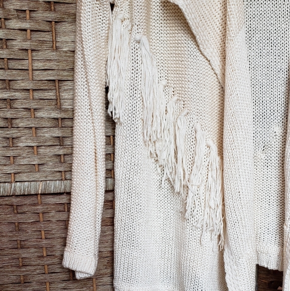 Forever 21 Knit Fringe Tassel Cream Cardig… - Picture 4 of 7
